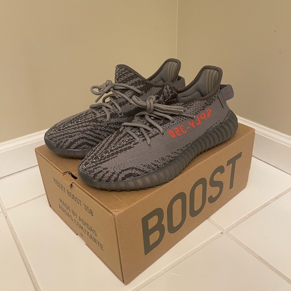 Yeezy 350 v2 Beluga 2.0 size 9.5